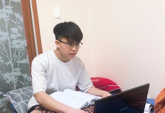 1 1 Chuyen Ke Nhung Du Hoc Sinh O Lai Tam Dich Voi Tinh Than Lac Quan